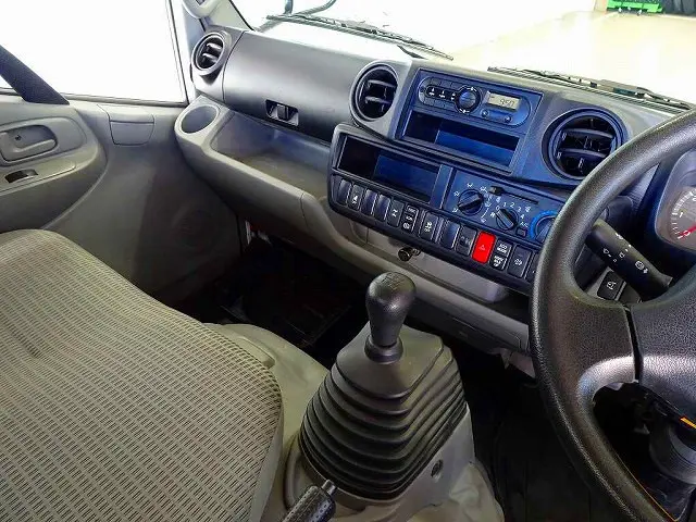 日野 デュトロ TKG-XZU675M(4WD)の写真9