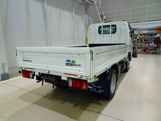 いすゞ エルフ TRG-NJS85A(4WD)の写真3
