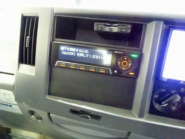 いすゞ エルフ TRG-NJS85A(4WD)の写真12
