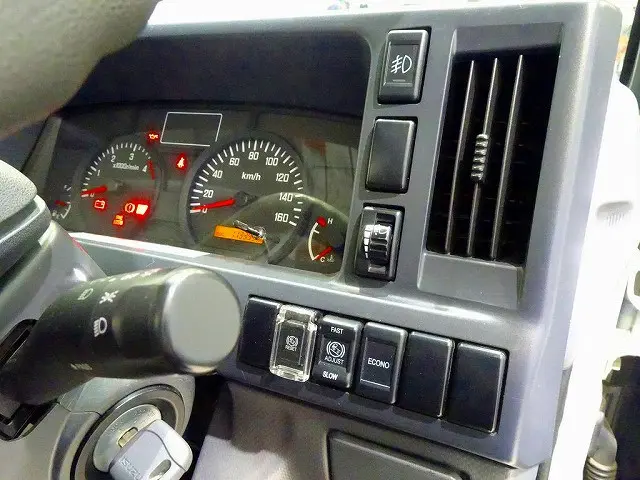 いすゞ エルフ TRG-NJS85A(4WD)の写真18