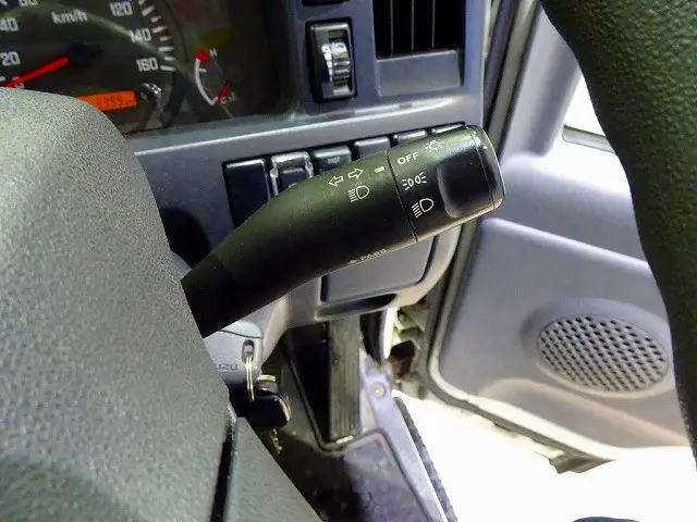 いすゞ エルフ TRG-NJS85A(4WD)の写真20