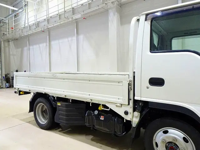 いすゞ エルフ TRG-NJS85A(4WD)の写真22
