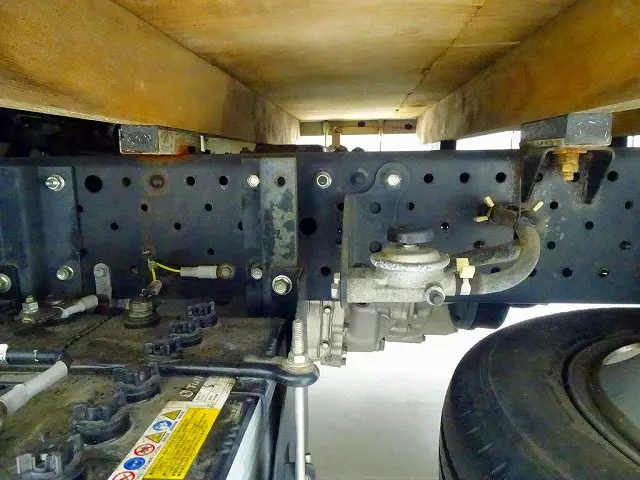 いすゞ エルフ TRG-NJS85A(4WD)の写真30