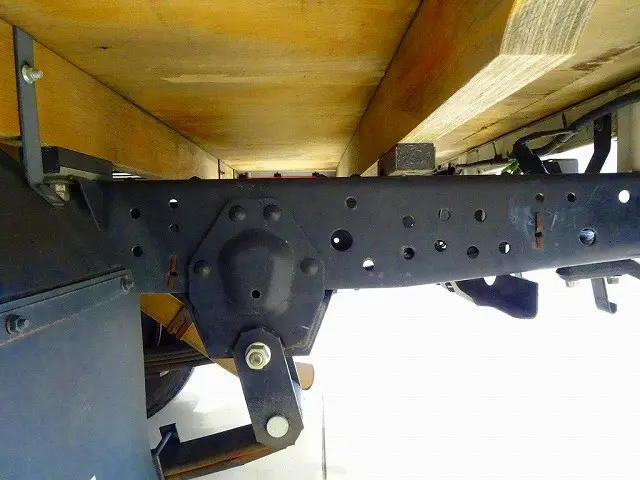 いすゞ エルフ TRG-NJS85A(4WD)の写真32