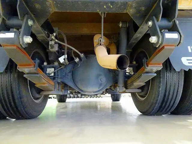 いすゞ エルフ TRG-NJS85A(4WD)の写真33