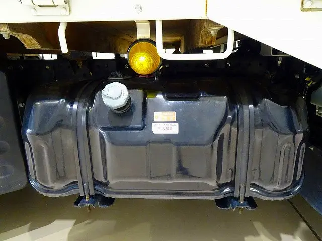 いすゞ エルフ TRG-NJS85A(4WD)の写真35