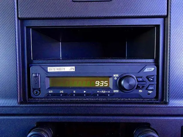 いすゞ エルフ 2RG-NJR88AF(2WD)の写真12