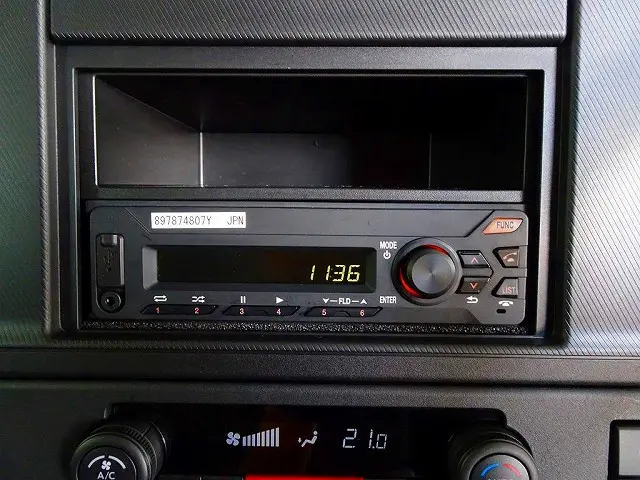 いすゞ エルフ 2RG-NJR88AF(2WD)の写真12