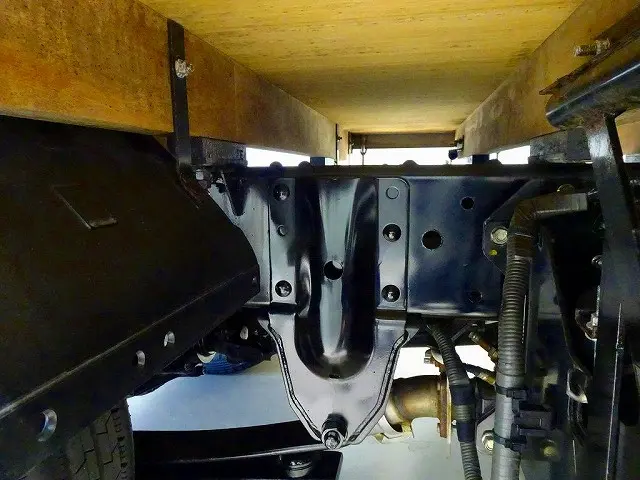 いすゞ エルフ 2RG-NJR88AF(2WD)の写真38