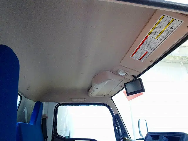 三菱 キャンター 2PG-FEBS0(2WD)の写真7