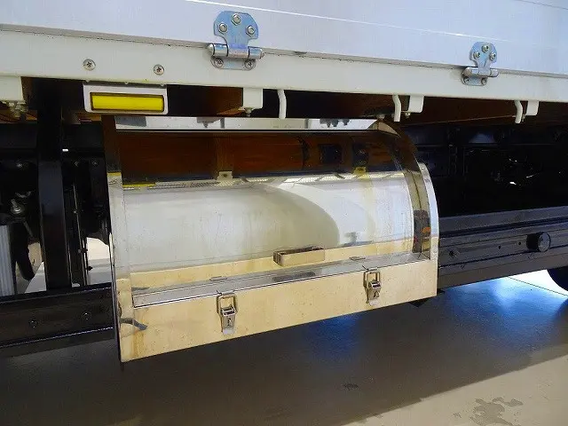 燃料タンク100L 左シャシ中央ステンレス工具箱 左シャシ中央/リア工具BOX|三菱 キャンター 2PG-FEBS0(2WD)の写真36