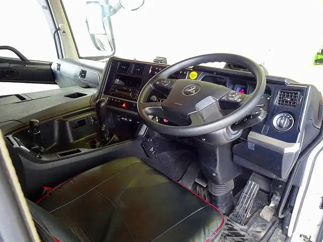 三菱 スーパーグレート 2KG-FS74HZ(8x4)の写真5