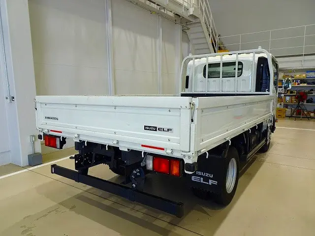 いすゞ エルフ 2RG-NPR88AR(2WD)の写真3