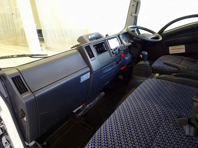 いすゞ エルフ 2RG-NPR88AR(2WD)の写真8