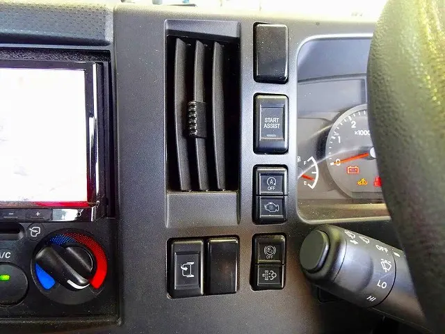 いすゞ エルフ 2RG-NPR88AR(2WD)の写真12