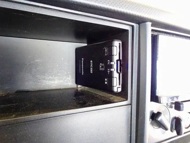 いすゞ エルフ 2RG-NPR88AR(2WD)の写真14