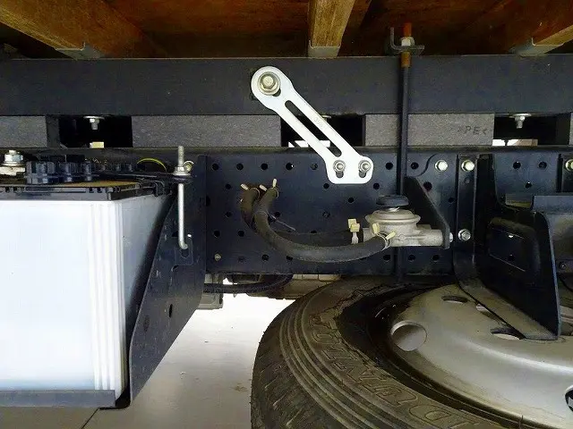 いすゞ エルフ 2RG-NPR88AR(2WD)の写真32
