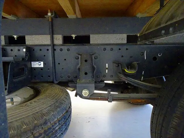 いすゞ エルフ 2RG-NPR88AR(2WD)の写真33