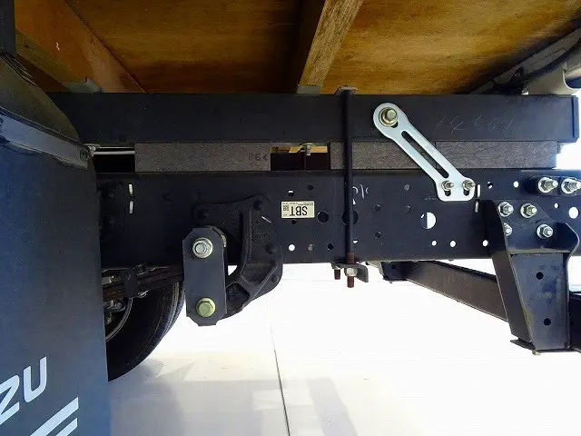 いすゞ エルフ 2RG-NPR88AR(2WD)の写真34