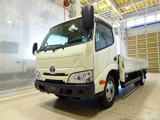 トヨタ ダイナ 2PG-XZU655(2WD)の写真1