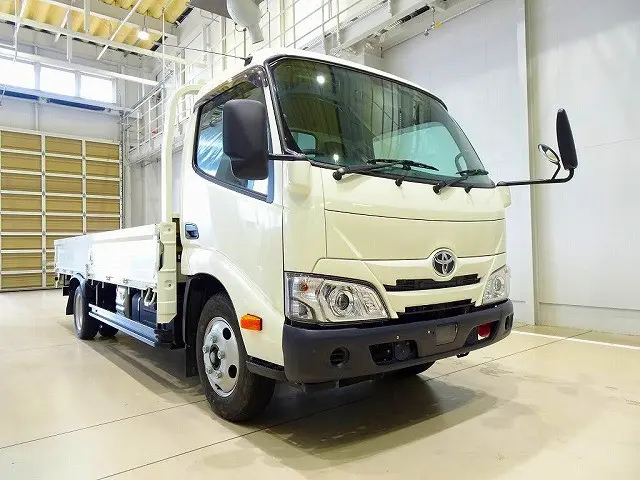 トヨタ ダイナ 2PG-XZU655(2WD)の写真2