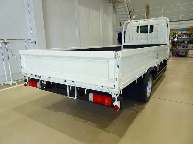 トヨタ ダイナ 2PG-XZU655(2WD)の写真3