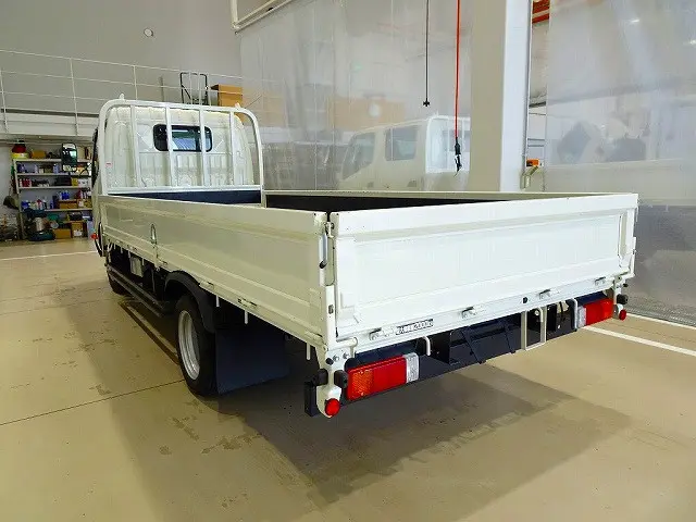 トヨタ ダイナ 2PG-XZU655(2WD)の写真4