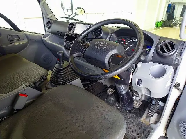 トヨタ ダイナ 2PG-XZU655(2WD)の写真5