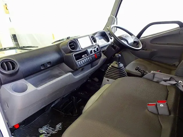 トヨタ ダイナ 2PG-XZU655(2WD)の写真8