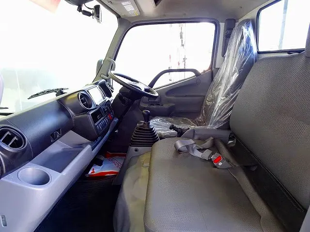 車線逸脱警報装置 衝突被害軽減ブレーキ LEDヘッドライト トラクションコントロール 電動パーキングブレーキ ハイルーフ|トヨタ ダイナ 2PG-XZU655(2WD)の写真9