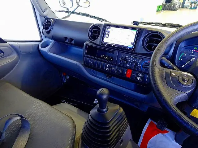 AC PS PW SRS ABS 集中ドアロック 社外メモリーナビ/ワンセグTV/CD/Bluetooth ETC バックモニター ターボ 排気ブレーキ フロア6MT|トヨタ ダイナ 2PG-XZU655(2WD)の写真10