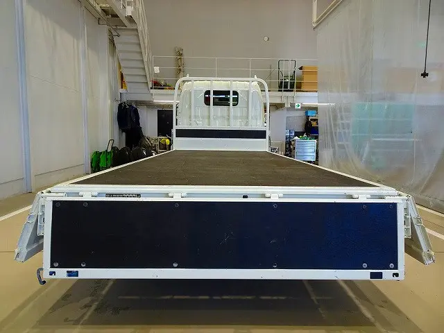 荷台内寸:435×179×38 三方開 左右セイコーラック ロープ穴1対 リアアオリチェーン2個|トヨタ ダイナ 2PG-XZU655(2WD)の写真32