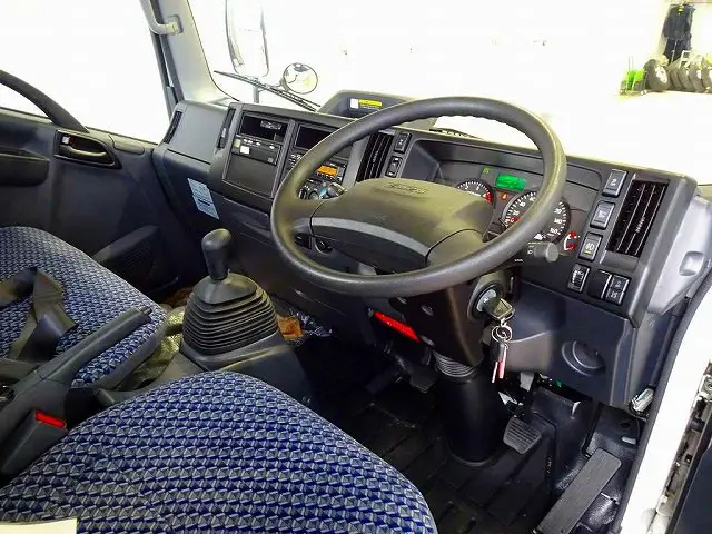 いすゞ エルフ 2RG-NMS88AR(4WD)の写真5