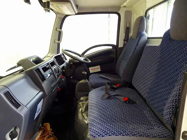 いすゞ エルフ 2RG-NMS88AR(4WD)の写真9