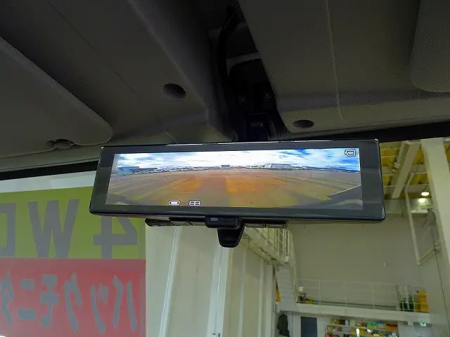 ルームミラー式バックモニター|いすゞ エルフ 2RG-NMS88AR(4WD)の写真17