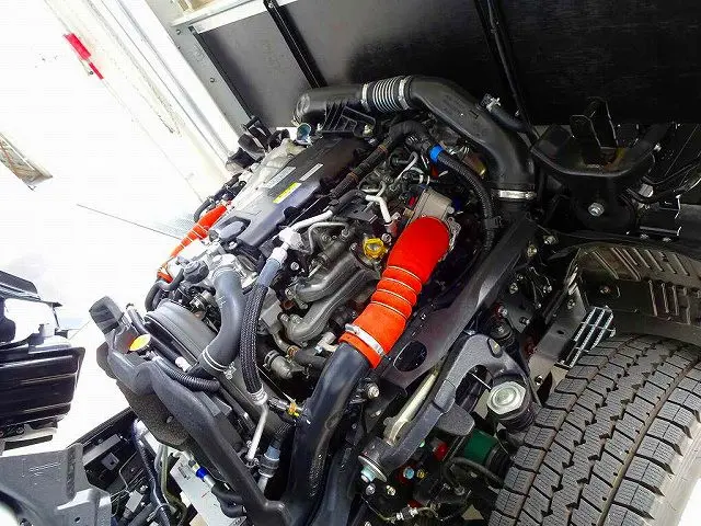 エンジンルーム|いすゞ エルフ 2RG-NMS88AR(4WD)の写真37