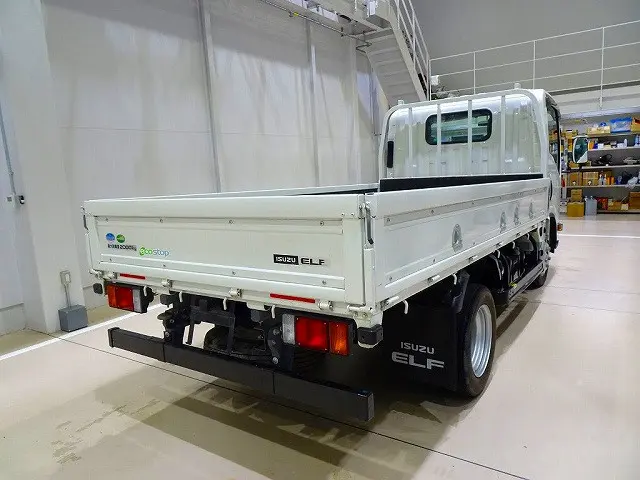 いすゞ エルフ TRG-NMR85R(2WD)の写真3