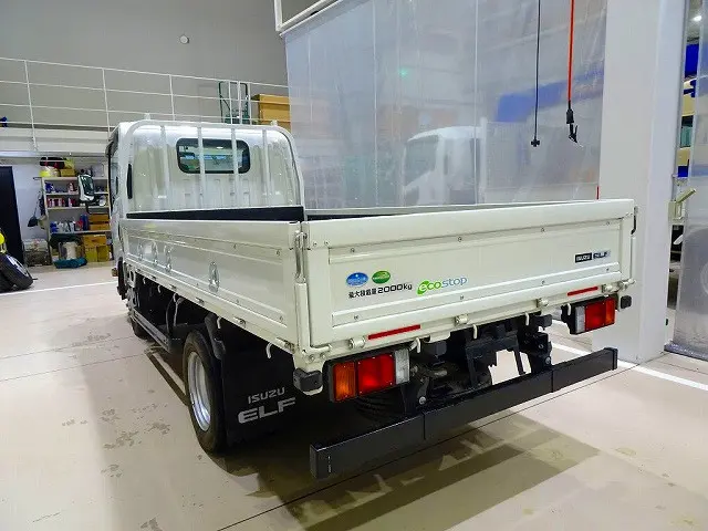 いすゞ エルフ TRG-NMR85R(2WD)の写真4