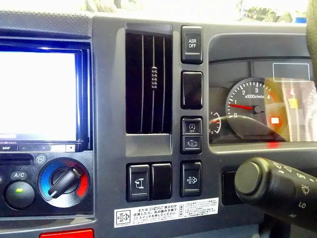 いすゞ エルフ TRG-NMR85R(2WD)の写真12