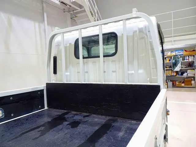 いすゞ エルフ TRG-NMR85R(2WD)の写真25