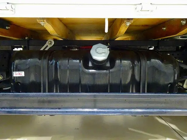 いすゞ エルフ TRG-NMR85R(2WD)の写真36
