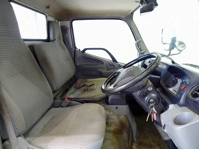 トヨタ トヨエース TKG-XZC605(2WD)の写真6