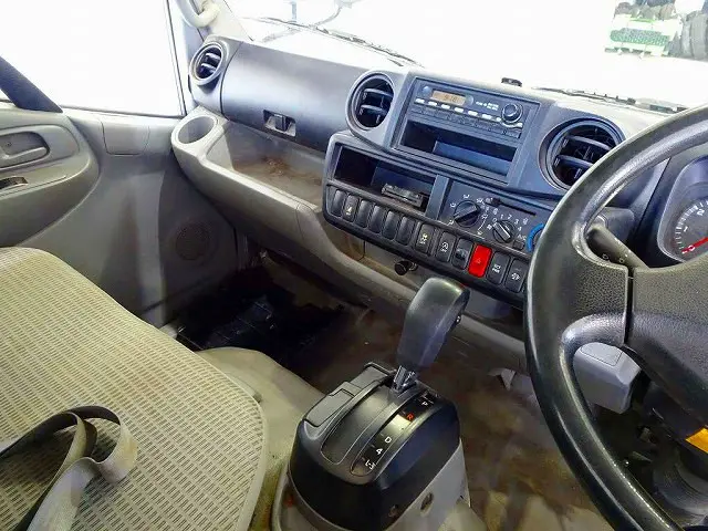 トヨタ トヨエース TKG-XZC605(2WD)の写真9