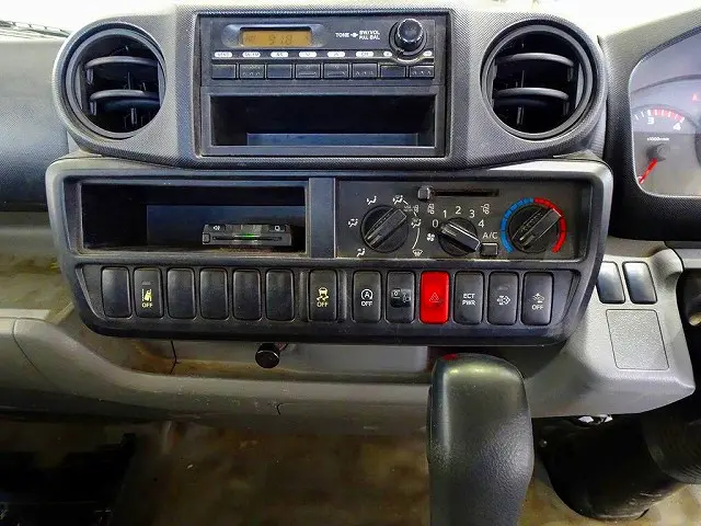 トヨタ トヨエース TKG-XZC605(2WD)の写真10