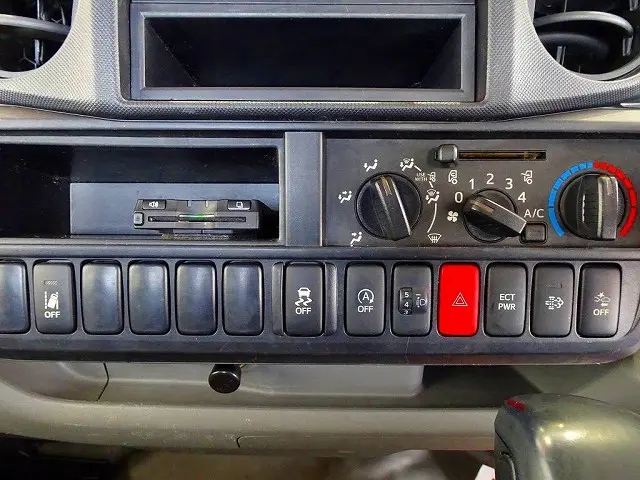 トヨタ トヨエース TKG-XZC605(2WD)の写真11