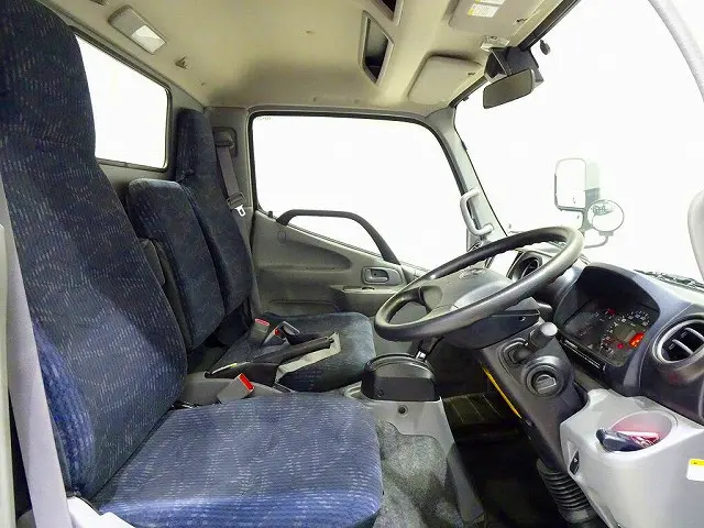 トヨタ ダイナ TPG-XZC645(2WD)の写真6