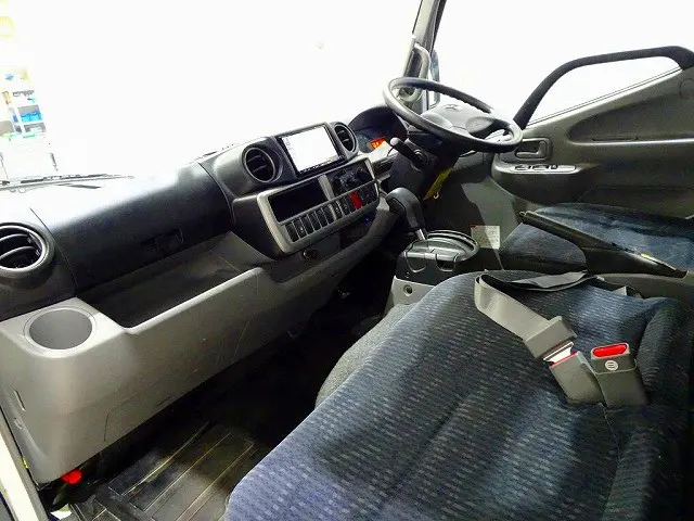 トヨタ ダイナ TPG-XZC645(2WD)の写真7