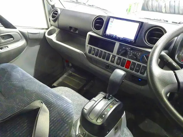 トヨタ ダイナ TPG-XZC645(2WD)の写真9