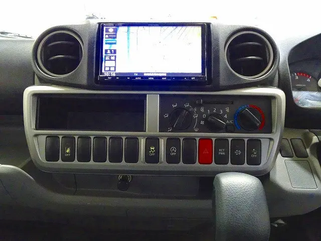 トヨタ ダイナ TPG-XZC645(2WD)の写真10