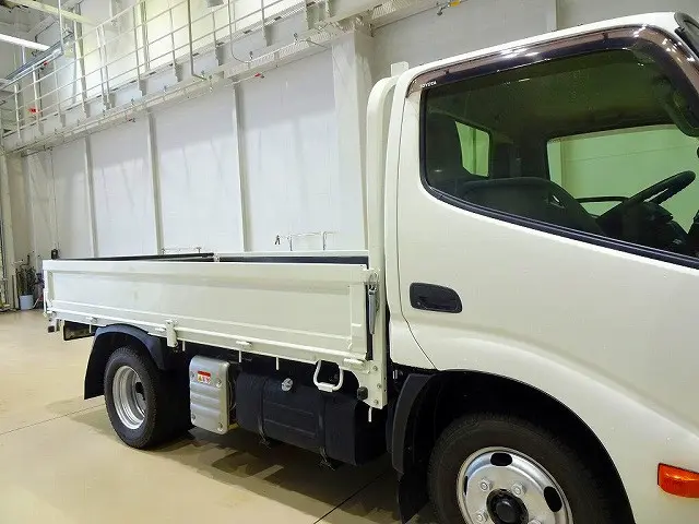 トヨタ ダイナ 2KG-XZC605の写真24